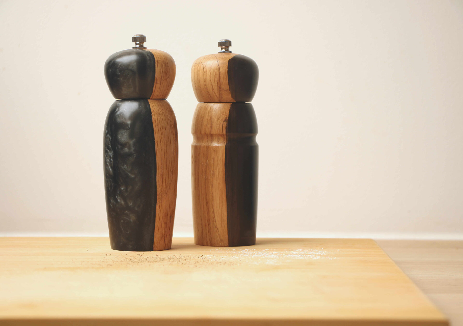 eiken en epoxy kruidenmolen 16 cm